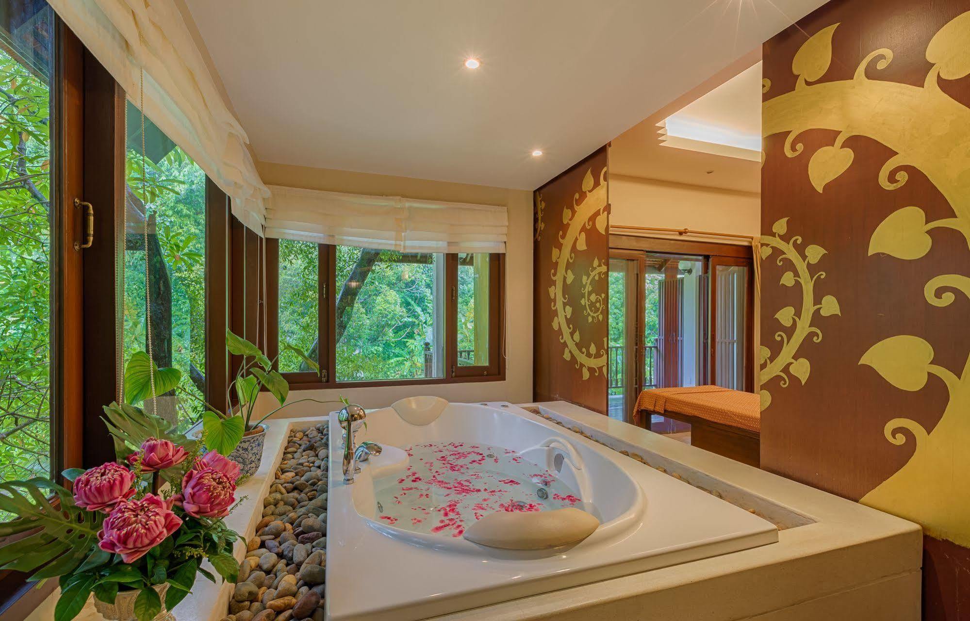 Suuko Villas Phuket Exterior foto